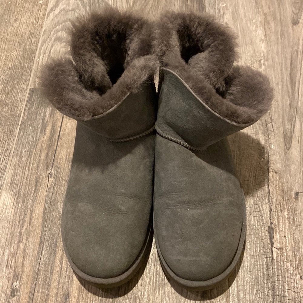 Grey short UGGs size 10